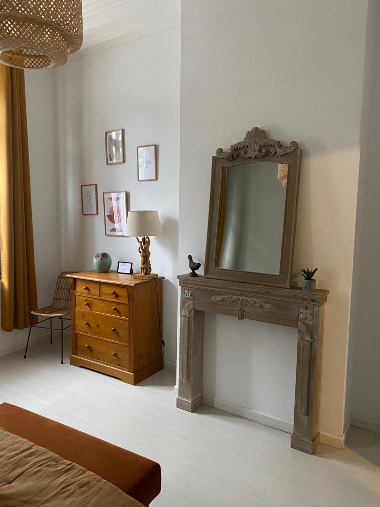 Appartement Proche Des Remparts Et Tous Commerces. Montreuil  Екстер'єр фото
