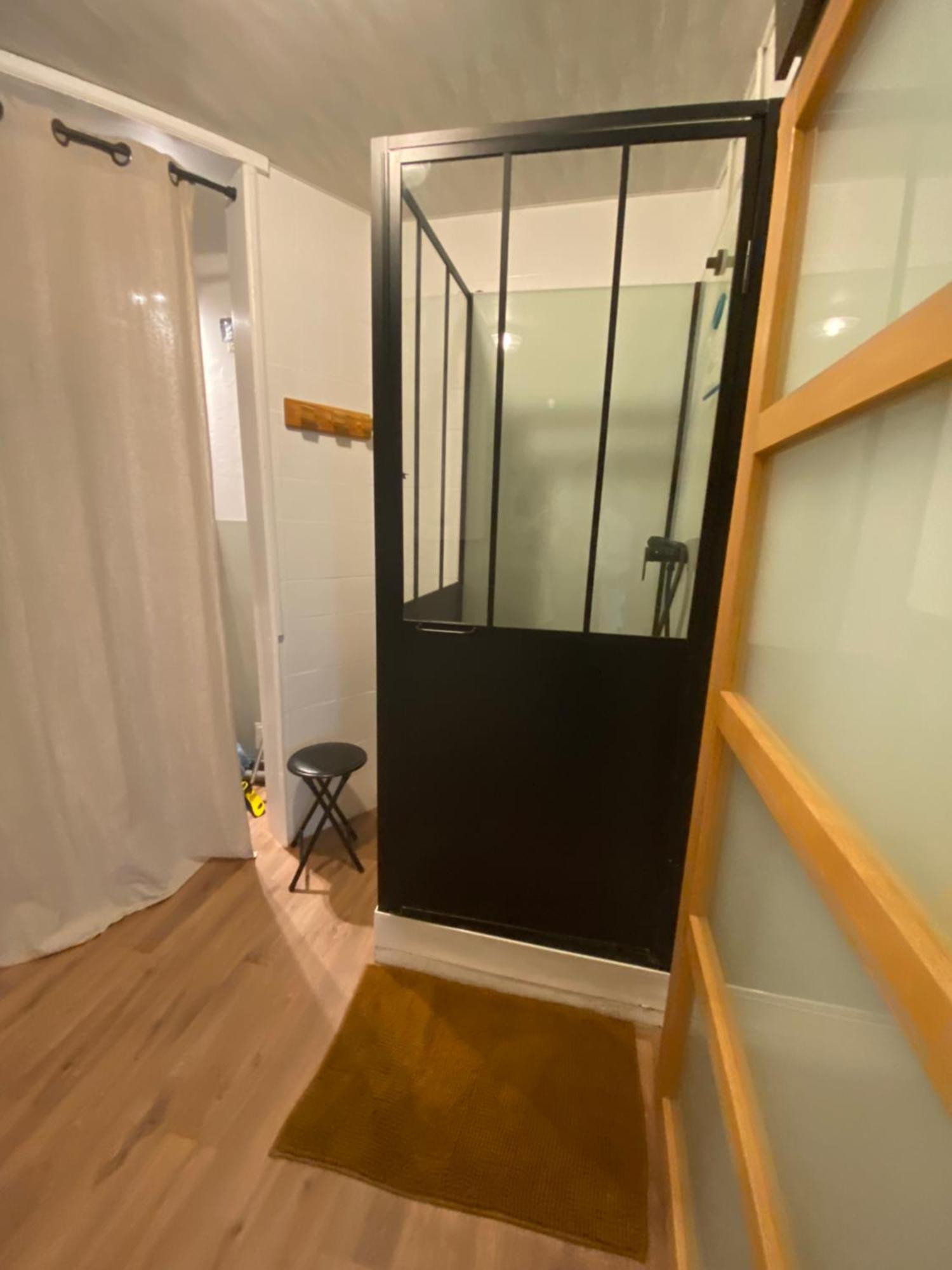Appartement Proche Des Remparts Et Tous Commerces. Montreuil  Екстер'єр фото